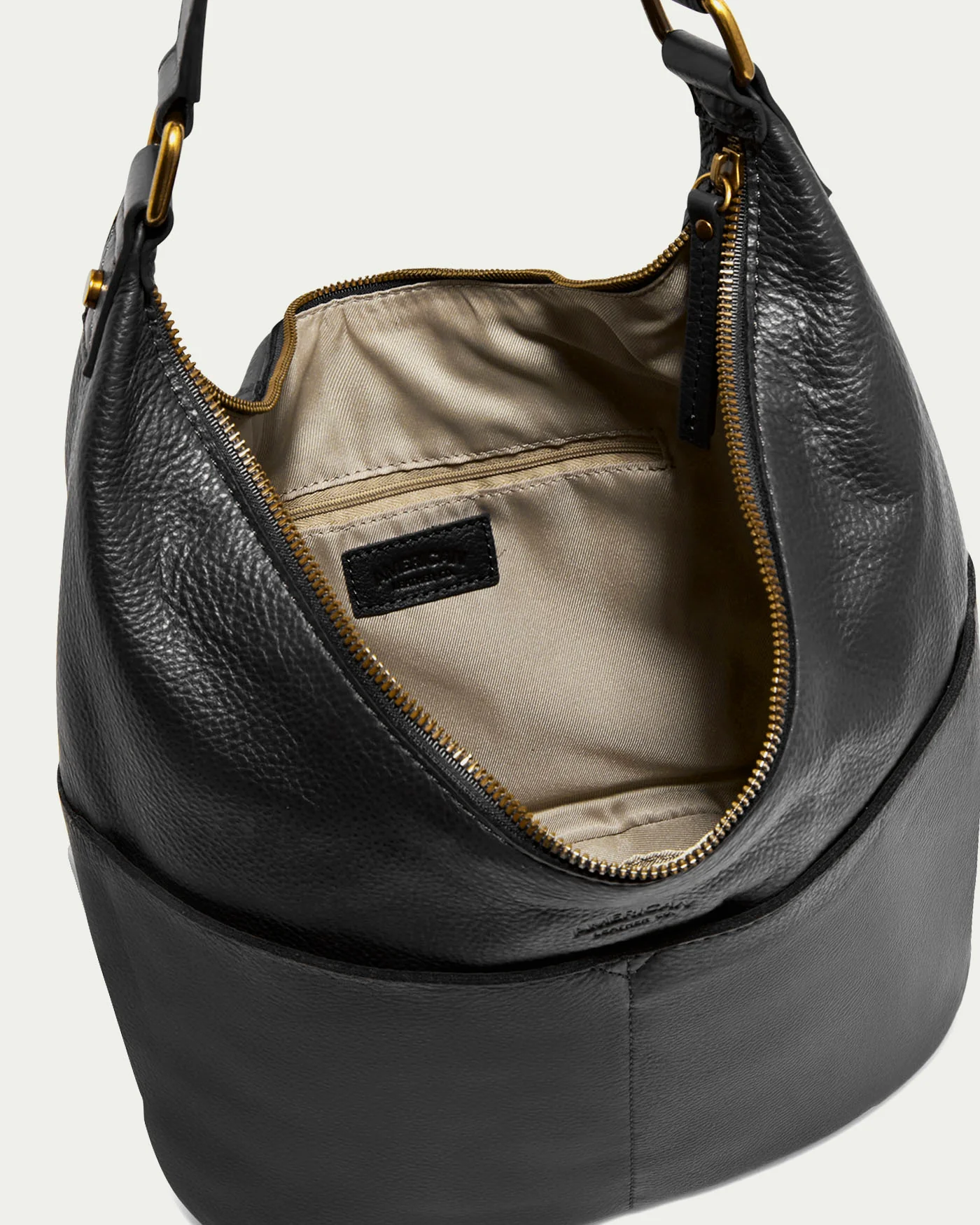 Carrie Hobo - Image 16