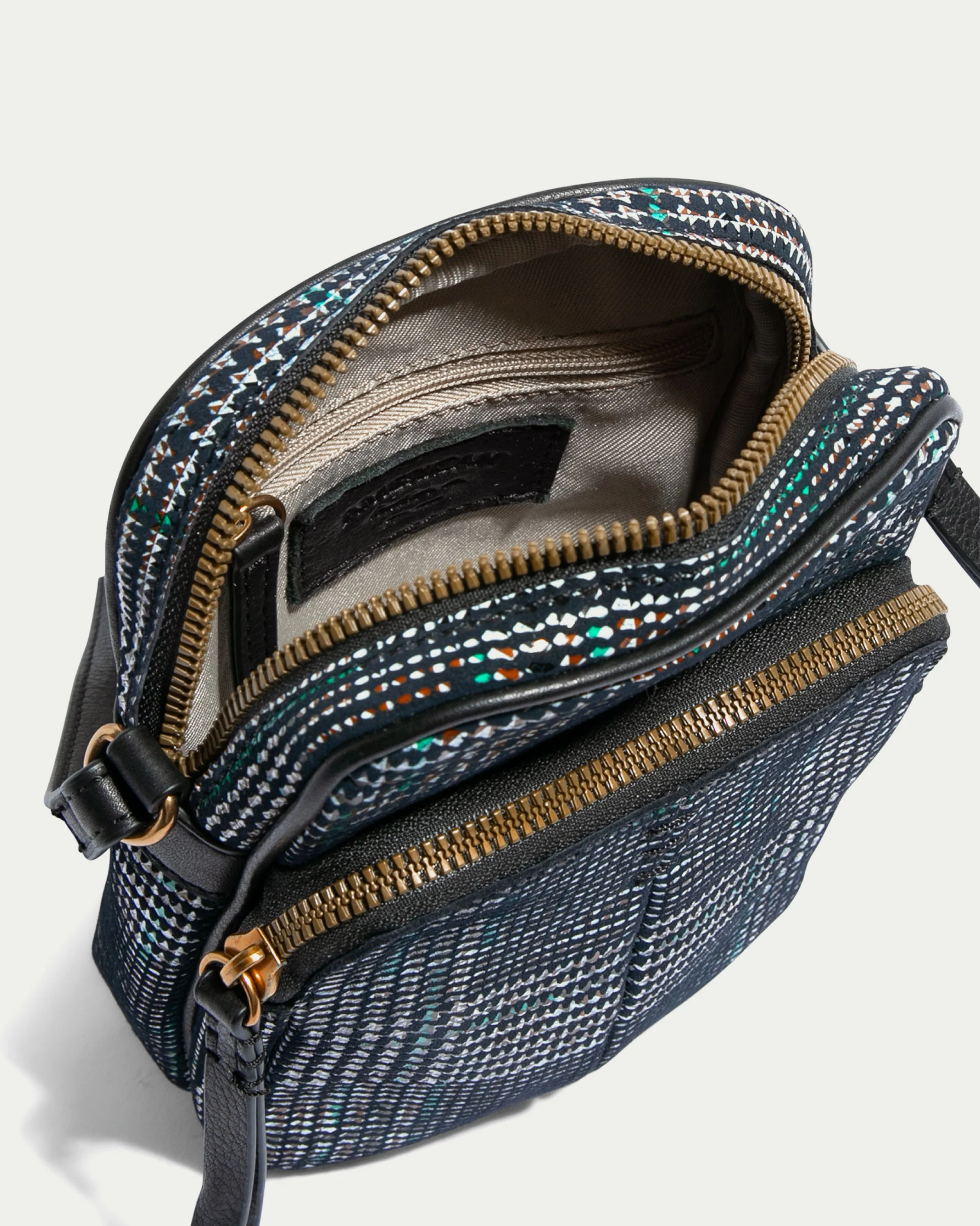 Cleveland Crossbody - Image 26