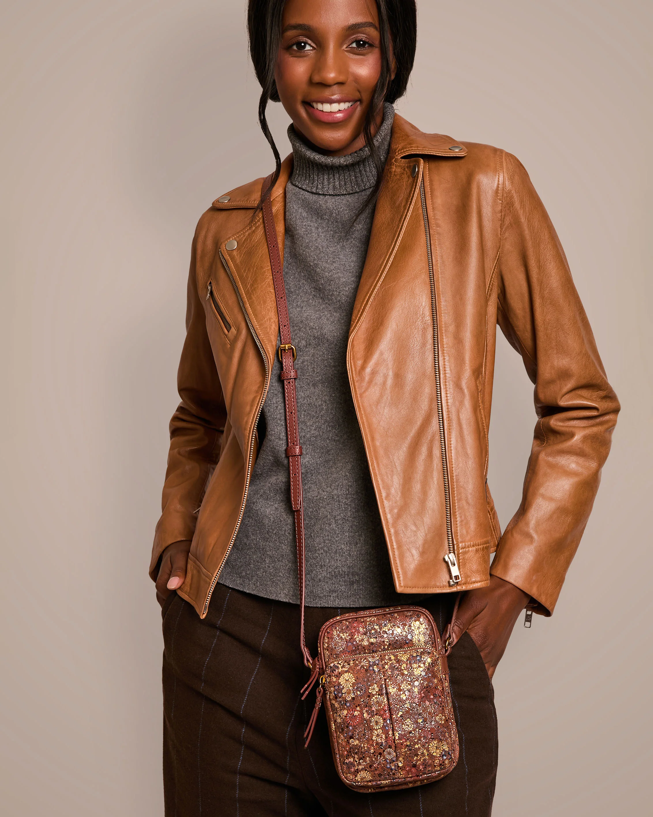 Cleveland Crossbody - Image 16