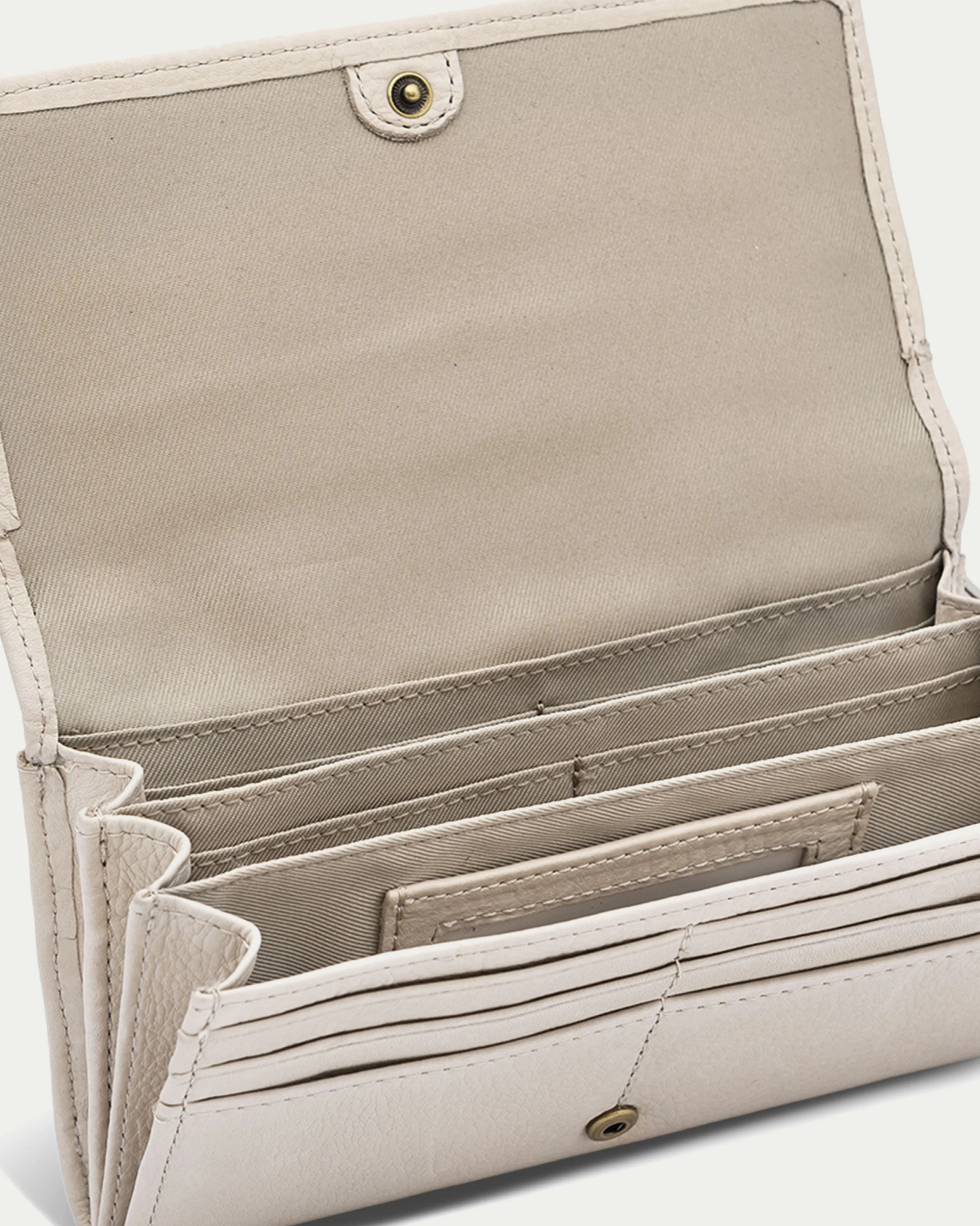 Hickory Bifold Wallet - Image 20