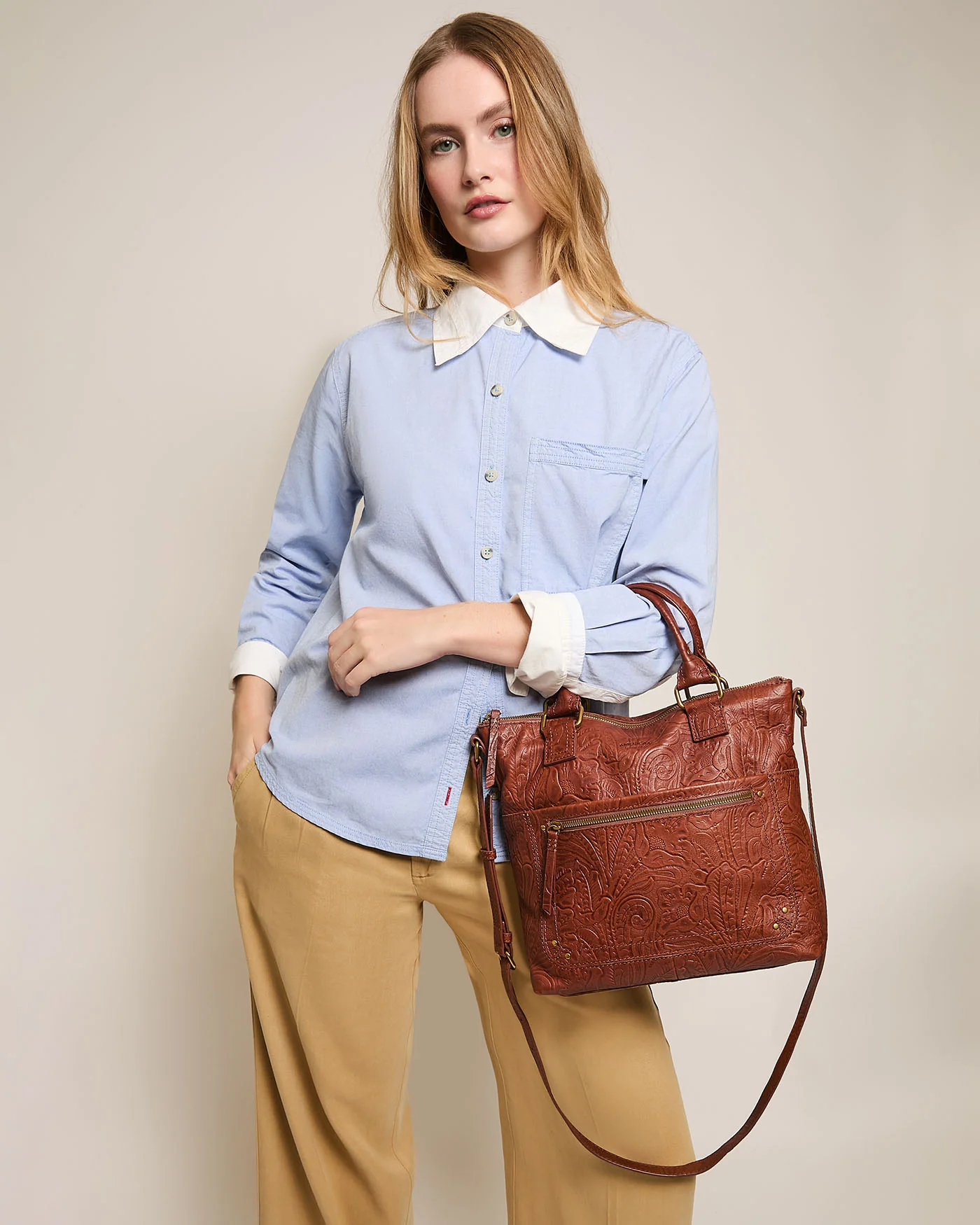 Jamestown Tote - Image 11