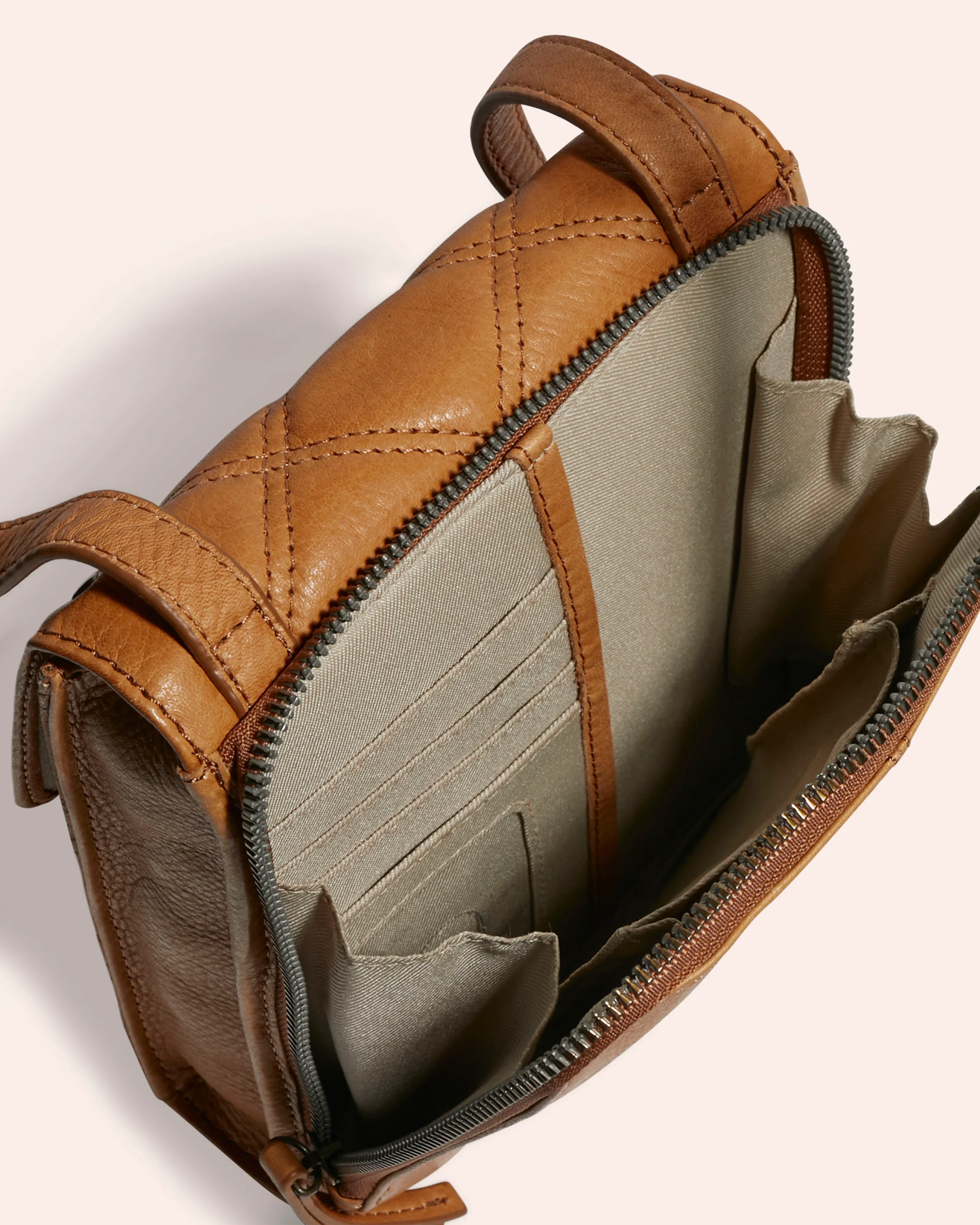 Kansas Quilted Crossbody with RFID - Image 5