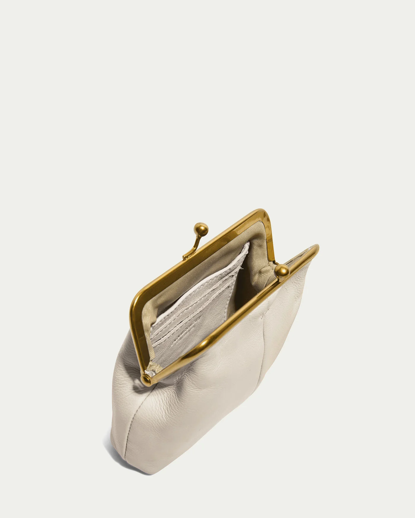 Wolfe Kisslock Wallet - Image 17
