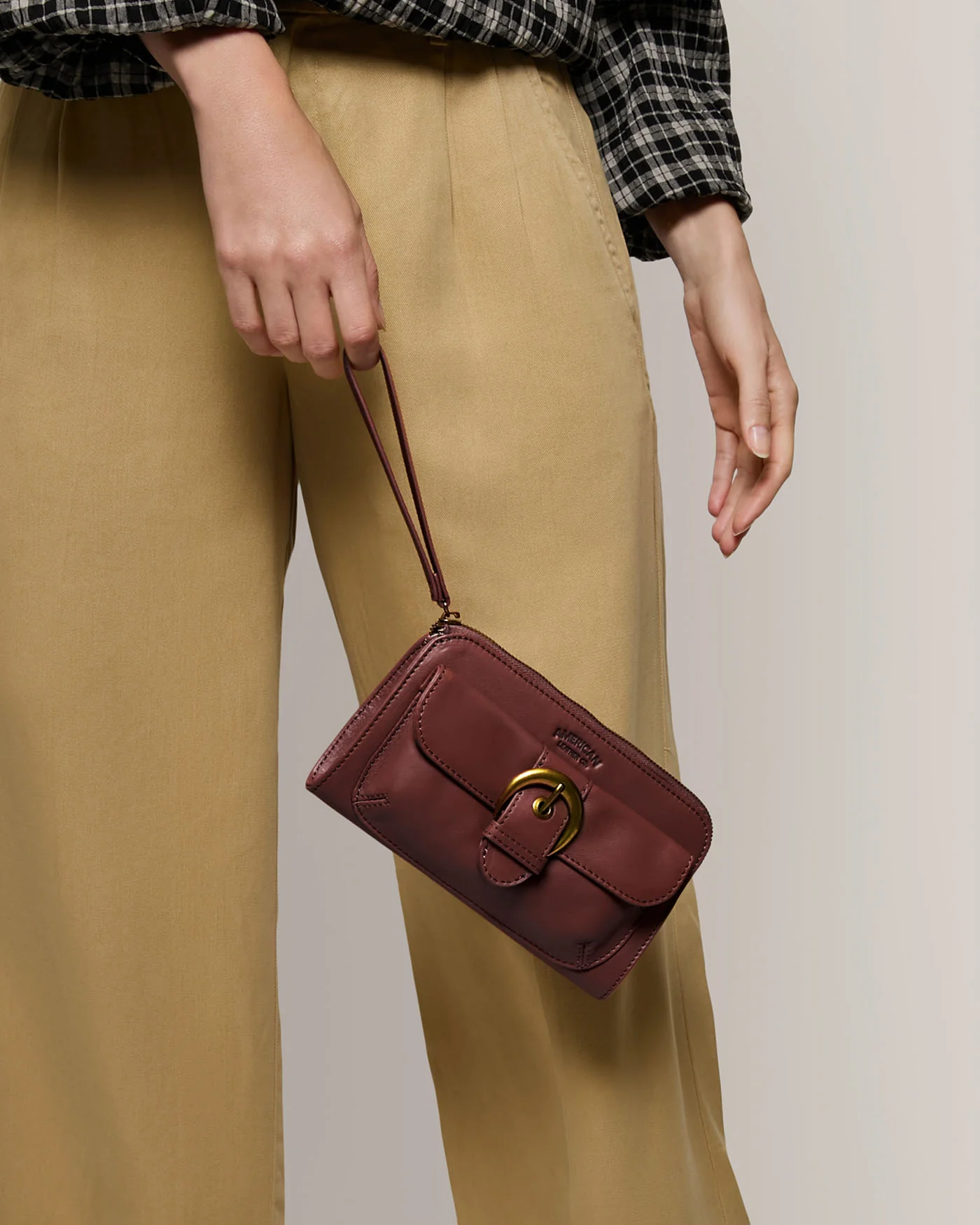Wristlet Wallet with RFID - Image 4